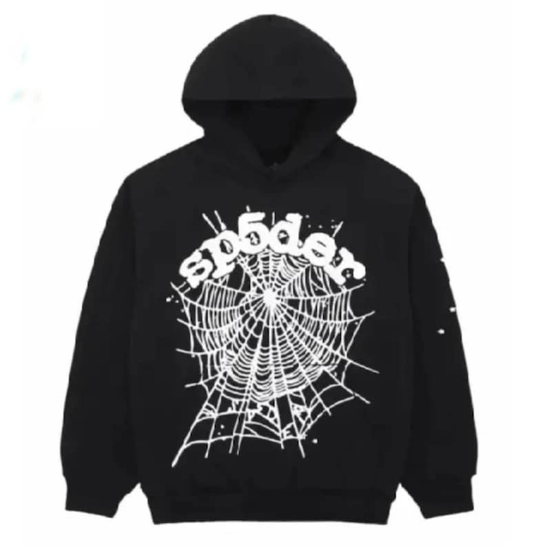Pu&ograve; includere: Felpa con cappuccio nera con grafica a ragnatela bianca e la scritta "sp5der". La felpa ha un cappuccio con coulisse e maniche lunghe. Uno stile streetwear casual.
