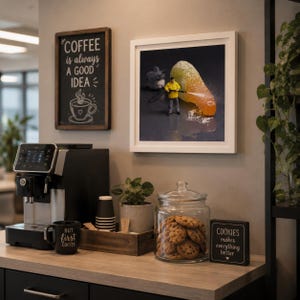 Decoración de pared con motivos de caramelos de goma, fotografía de limpiadores diminutos, descarga imprimible divertida para la cocina imagen 7
