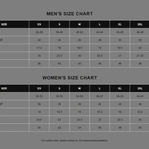 Puede incluir: Una tabla de tallas para hombres y mujeres, con medidas en pulgadas. La tabla incluye tallas XS a 3XL, detallando pecho, pecho de chaqueta, hombros, mangas y medidas de cintura. El texto "MEN'S SIZE CHART" y "WOMEN'S SIZE CHART" est&aacute;n en la parte superior.