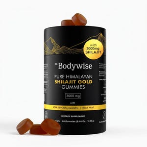 Pode incluir: Um recipiente cil&iacute;ndrico preto de gomas Bodywise Pure Himalayan Shilajit Gold. O recipiente tem gr&aacute;ficos de montanhas douradas e o texto "3000mg Shilajit". V&aacute;rias gomas marrons est&atilde;o espalhadas ao redor do recipiente.