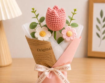 Ramo de tulipanes de ganchillo hecho a mano, mini regalo floral, lindo ramo de graduación, pequeñas flores de amigurumi, regalo estético para ella.