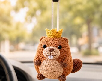 Colgante de castor de ganchillo para coche, dije de castor hecho a mano para espejo retrovisor, linda decoración de amigurumi para coche, dije de castor para bolso, regalo de animal corona
