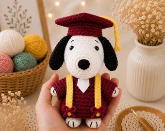 Muñeco de ganchillo de graduación de Snoopy, peluche de perro amigurumi, juguete de recuerdo de la clase de 2026, Snoopy de ganchillo hecho a mano