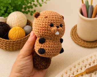 Llavero de castor de ganchillo, colgante de coche de castor hecho a mano, bonito adorno de animal para bolso, peluche de castor amigurumi, regalo de ganchillo con temática de bosque
