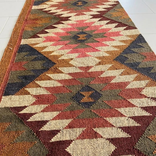 Boho Kilim Runner Rug – Handwoven Jute Hallway Runner – Southwestern Tribal Floor Carpet – Rustic Farmhouse Decor