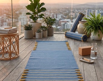 Tappetino da yoga in cotone biologico ed erbe aromatiche – Ecologico, tessuto a mano, per esercizi e meditazione, 60 x 180 cm, ideale da portare in viaggio.