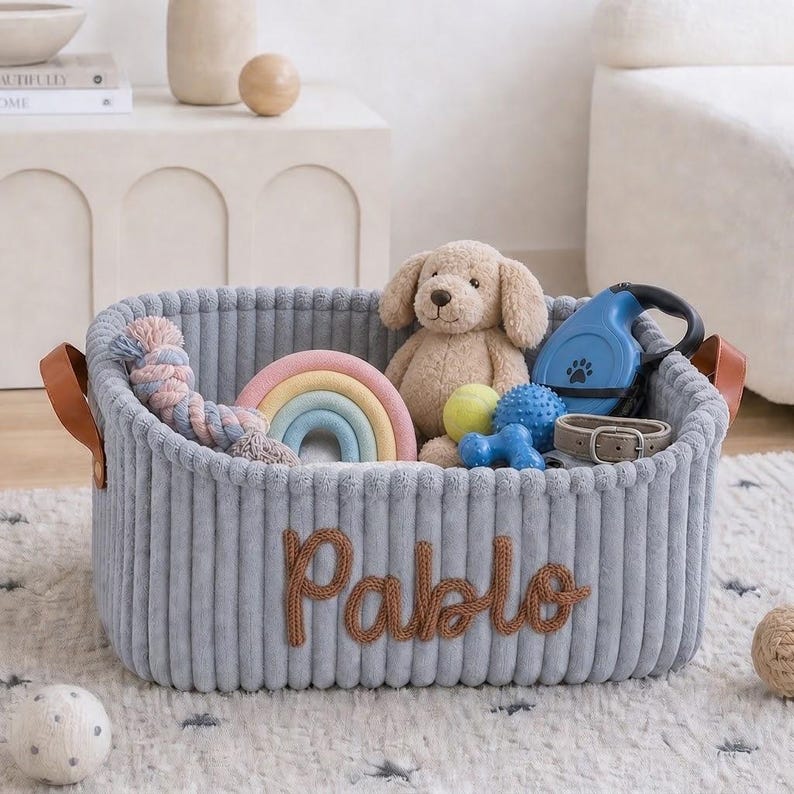Gepersonaliseerde hondenmand met speelgoed, op maat gemaakte opbergmand voor huisdieren, geborduurde corduroy organizer, cadeau voor puppy's afbeelding 5
