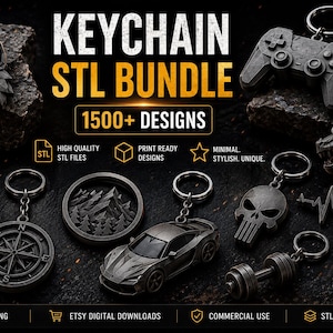 Puede incluir: Una colección de llaveros metálicos variados, incluyendo una cabeza de lobo, un mando de videojuegos, un dragón y una calavera. La imagen también muestra una brújula, un coche y una pesa. El texto dice "KEYCHAIN STL BUNDLE 1500+ DESIGNS".
