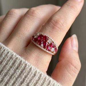 Röd korundring - Vintage justerbar granatäpplestensring för henne