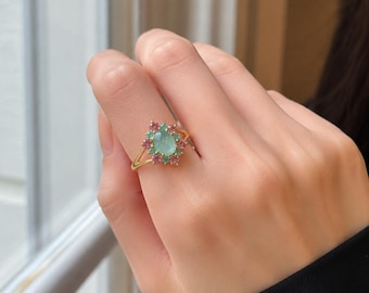 Vintage Style Floral Ring: Green Cabochon and Pink Gemstone Cluster