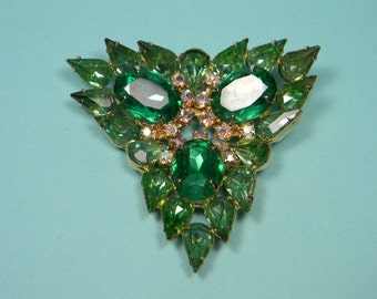 Classic Elegant Emerald Green Glass and Rhinestone Brooch, Aurora Borealis, Quality Vintage