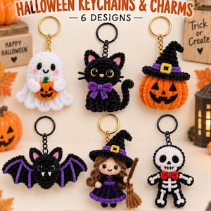 以下が含まれることがあります： パイプクリーナーで作られた6種類のハロウィンキーホルダー。カボチャを持つ白いお化け、黒猫、魔女の帽子をかぶったカボチャ、紫色の翼を持つ黒いコウモリ、ほうきを持った魔女、赤い蝶ネクタイをした骸骨がデザインされています。