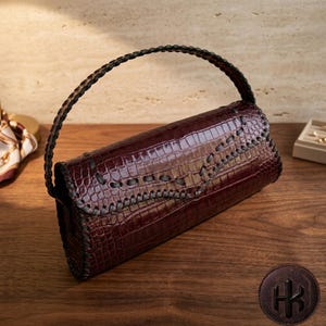 Burgunderrote Henkeltasche, elegante Umhängetasche mit Krokodilprägung, rechteckige Form, mit Magnetverschluss, Retro-Handtasche, personalisiertes Geschenk für ihn