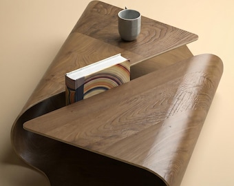 Moderner Flow Couchtisch, Gewellter niedriger Holzteetisch, skulpturaler Walnuss-Bodentisch