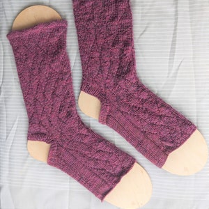 Yoga Socks, PDF pattern, toeless socks, dance socks