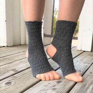 Yoga Socks, PDF PATTERN ONLY, toeless socks, dance socks image 3