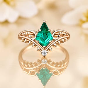 Art Deco Emerald Kite Cut Engagement Ring: 14K Rose Gold Ring For Women Handmade Sterling Silver Ring Stackable Gemstone Anninersary Ring