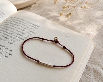 Bracelet fil rouge délicat : cordon réglable lingot d'argent - Bijoux de protection minimalistes