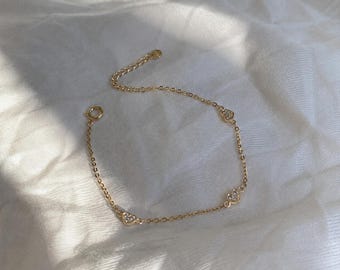 Petit bracelet coeur : bijoux minimalistes en argent sterling plaqué or 14 carats