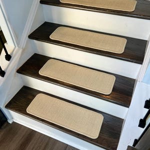 Trappsteg i naturlig sisalmatta med självhäftande baksida - 15-pack (23x8 tum)