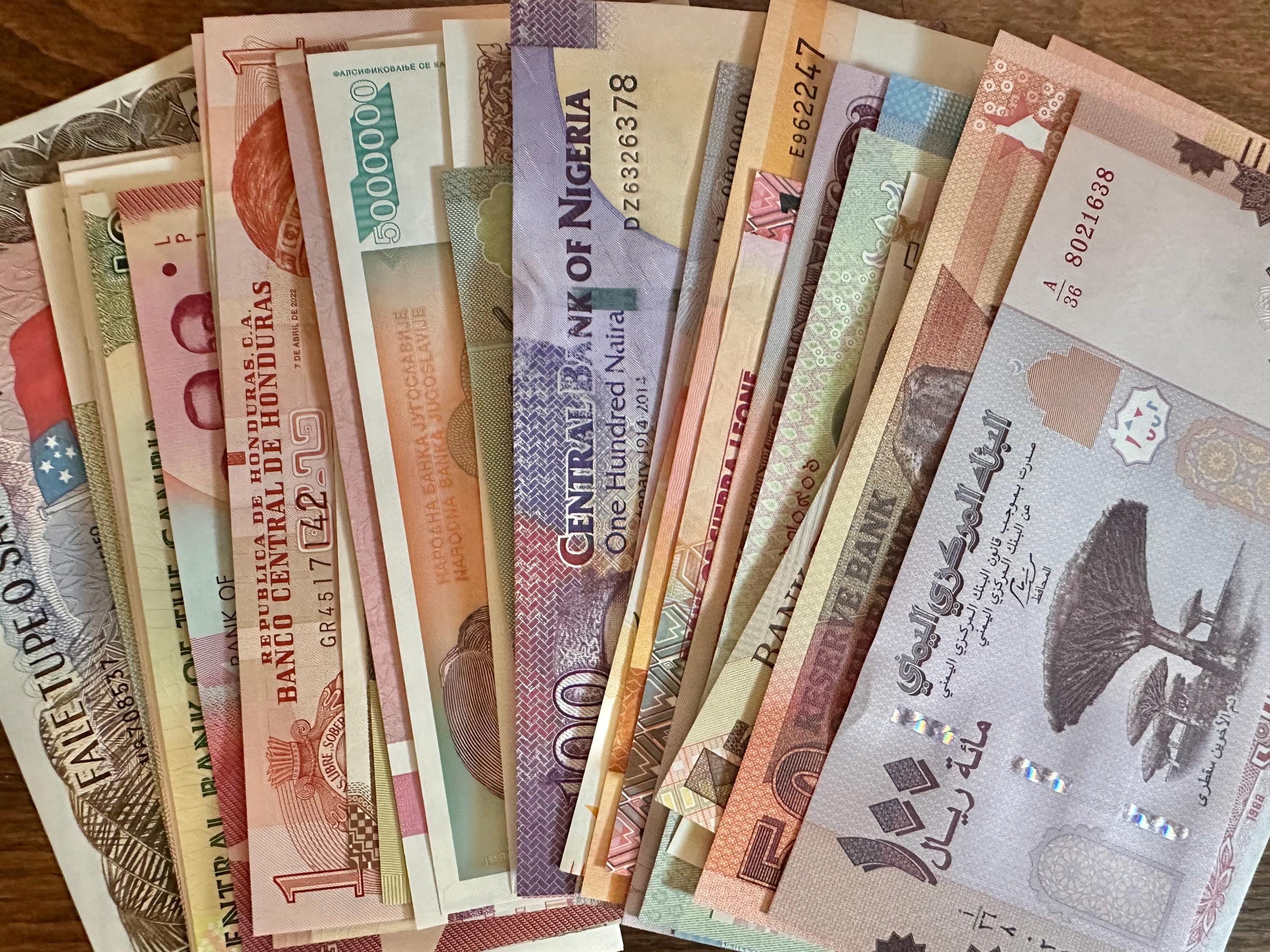 Banknotes of All Nations - Etsy Canada