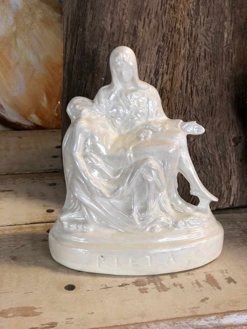 Collectible Vintage Pieta Statue Easter Decor Religious Statue Michelangelo/'s The Pieta Religious Gift
