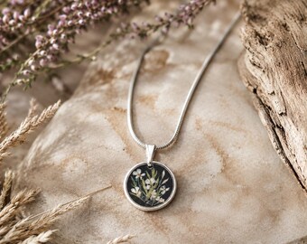 Real Flower Necklace, Botanical Pendant, RealFlower Jewelry, Resin Flower Necklace, Cottagecore Jewelry, Nature Lover Gift