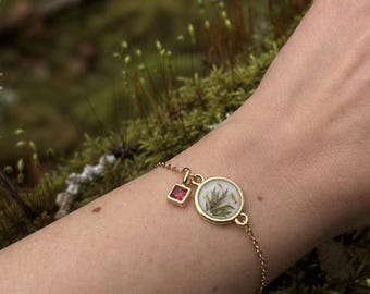 Personalized Moss Bracelet with Birthstone, Real Botanical Bracelet, Pressed Moss Jewelry, Custom Birthday Gift for Mom, Daughter Gift