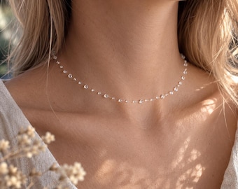 Invisible Dew Drop Choker – Minimalist Resin Necklace on Invisible Thread