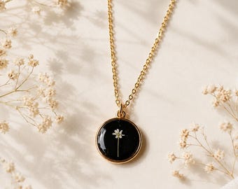 Minimalist Real Flower Necklace, Tiny White Flower Pendant, Pressed Flower Jewelry, Botanical Necklace, Nature Gift