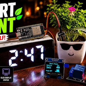 Könnte beinhalten: Ein intelligentes Pflanzenbewässerungssystem mit einer Digitaluhr, die 2:47 anzeigt, einer kleinen Topfpflanze mit Sonnenbrille, einem Mikrocontroller, einer Wasserpumpe und einem OLED-Display mit dem Text Smart Plant, Moisture 94%, Pump OFF.