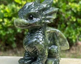 3 Zoll großer, handgeschnitzter Drache aus natürlichem grünem Jadekristall, Heimdekoration, Weihnachtsgeschenk, Reiki-Heilung