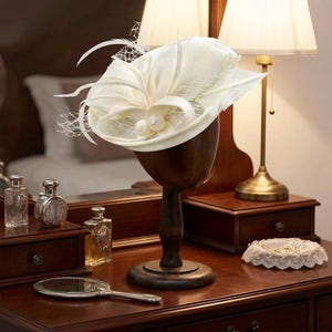 Ivory and Pearl Fascinator - Etsy display picture 1