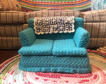 Custom Crochet Kitty Couch