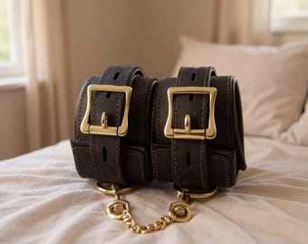 Leder-Handgelenkfesseln – Gebundenes Nubukleder – Weiche, verstellbare Fesselmanschetten für das Schlafzimmer mit Kette