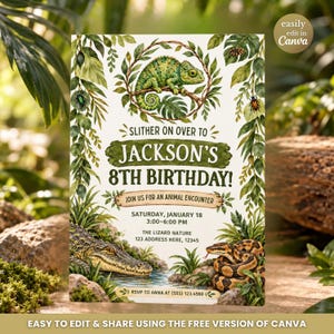 Może przedstawiać: Zaproszenie urodzinowe z zielonym kameleonem, krokodylem i wężem otoczonymi dżunglowymi liśćmi. Tekst głosi: SLITHER ON OVER TO JACKSON'S 8TH BIRTHDAY! JOIN US FOR AN ANIMAL ENCOUNTER, SATURDAY, JANUARY 18, 3:00-6:00 PM.
