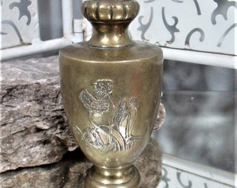 Jarrón floral de latón chino o japonés vintage