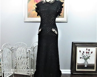 Vestido de noche de ganchillo negro estilo años 30 hecho a mano