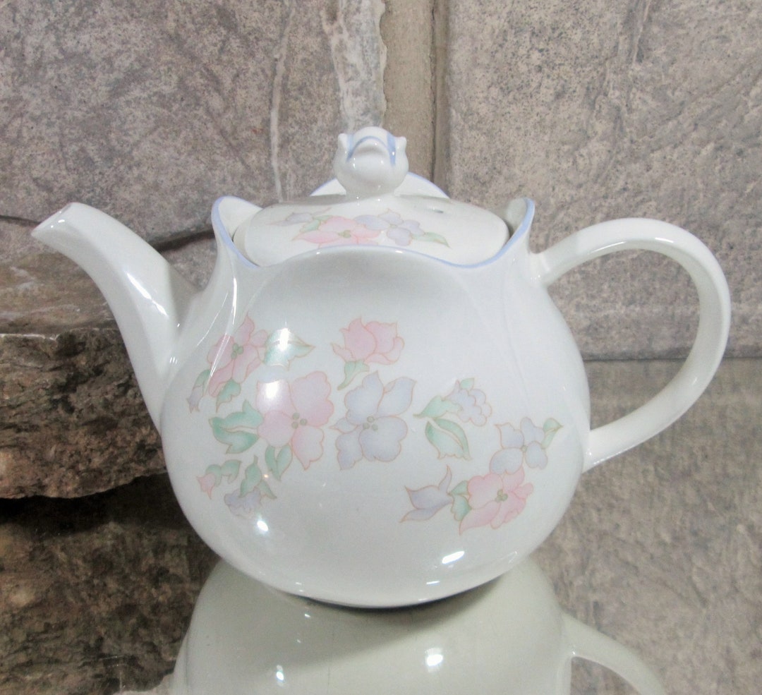 Vintage Sadler Romance Pattern Teapot Etsy