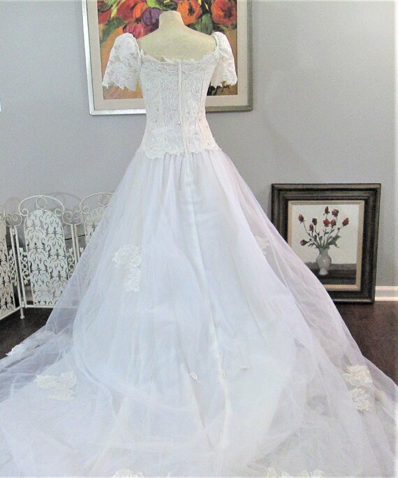 Vintage Late 80's Wedding Dress - image 3