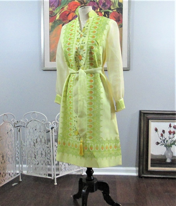 Vintage Alfred Shaheen Yellow Floral Print Dress - image 1