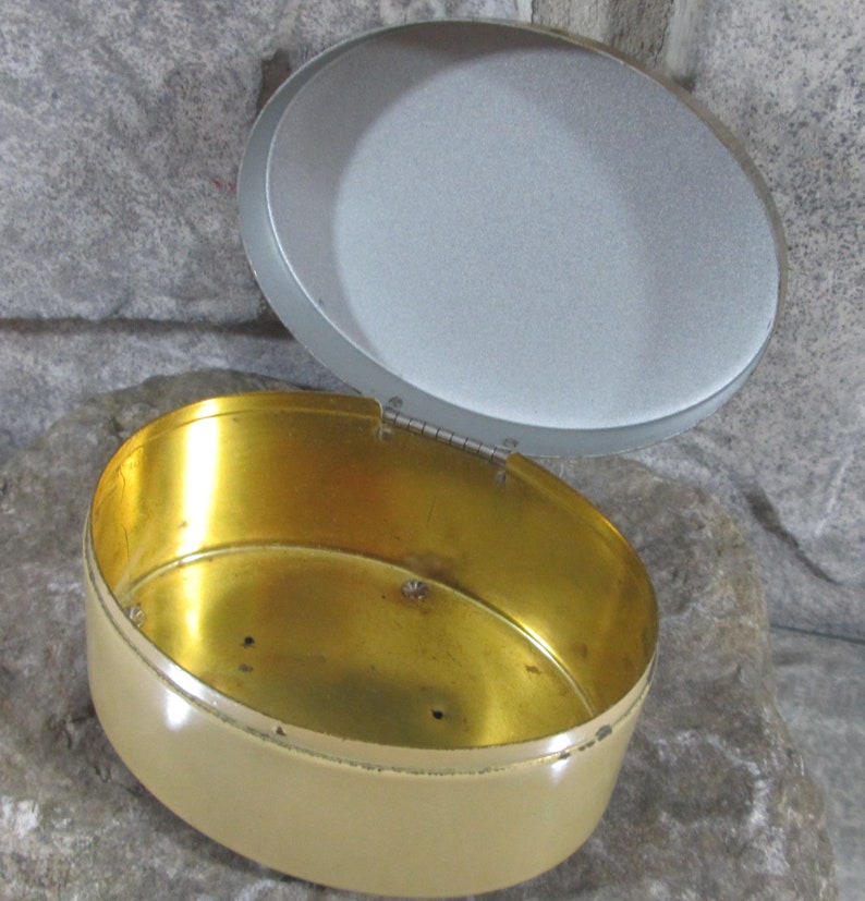 Vintage 1940/'s Borzoi /& Asta Wire Haired Terrier Dog Powder Box Tin