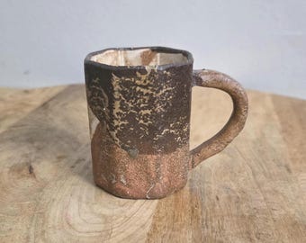 Vintage handgemaakte aardewerk Japanse theekop