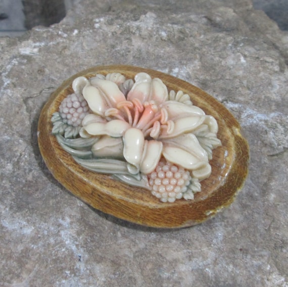 Vintage 1940's Floral Celluloid Brooch - image 1