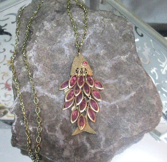 Vintage 1960's Pink Stone Fish Necklace - image 1