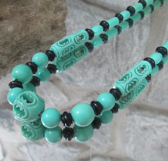 Vintage 1930's Aqua & Black Bead Necklace - image 2