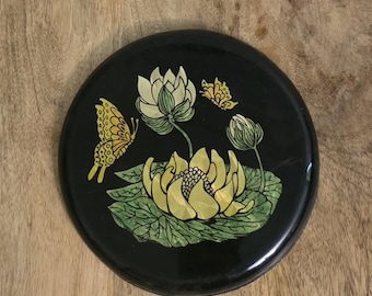 Vintage Topfuntersetzer, Black Lucite, Seerose, Schmetterling