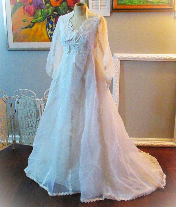 Vintage 1970's Wedding Gown - image 1
