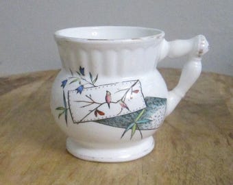 Taza de afeitar antigua de piedra de hierro