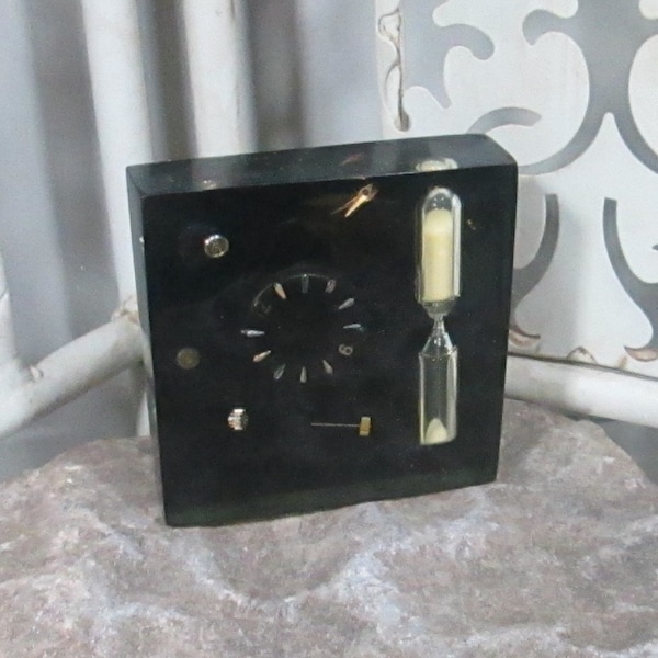 Vintage Lucite Hour Glass Timer